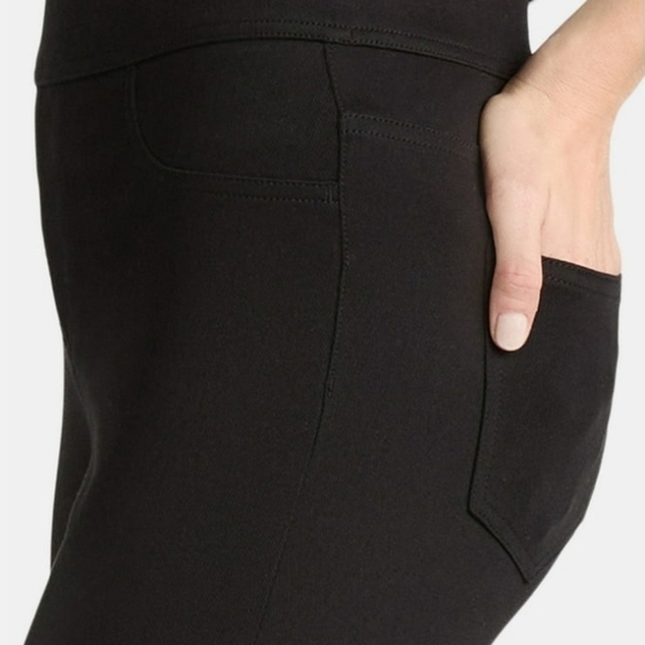 Black Capri Jeggings XXL (20) Fitted Stretch Pull-On Back Pockets Plus Size New - Picture 2 of 11